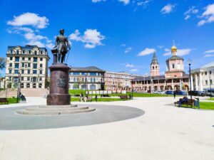 Фото Музейная площадь в Саратове, Россия