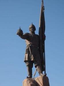 Фото памятник Ермаку Тимофеевичу в Новочеркасске
